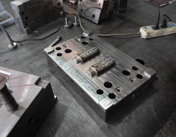 plastic injection molding tool